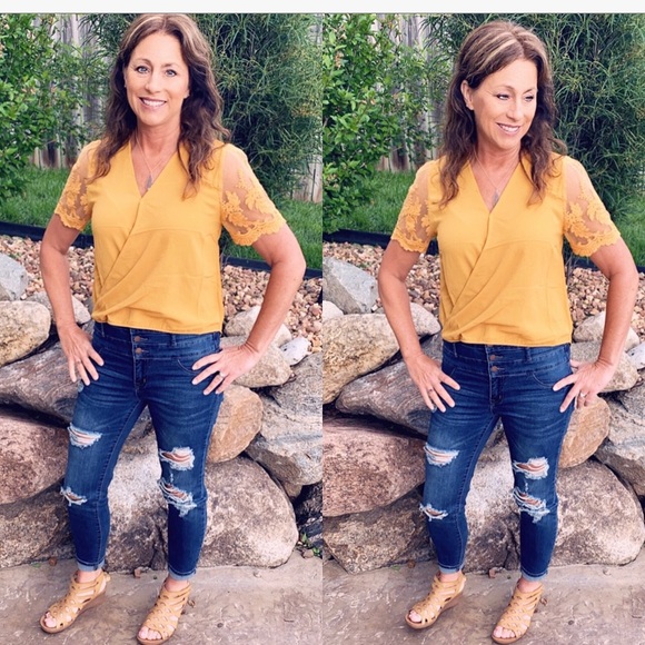 ☀️New Mustard Lace Top☀️ - Picture 1 of 1